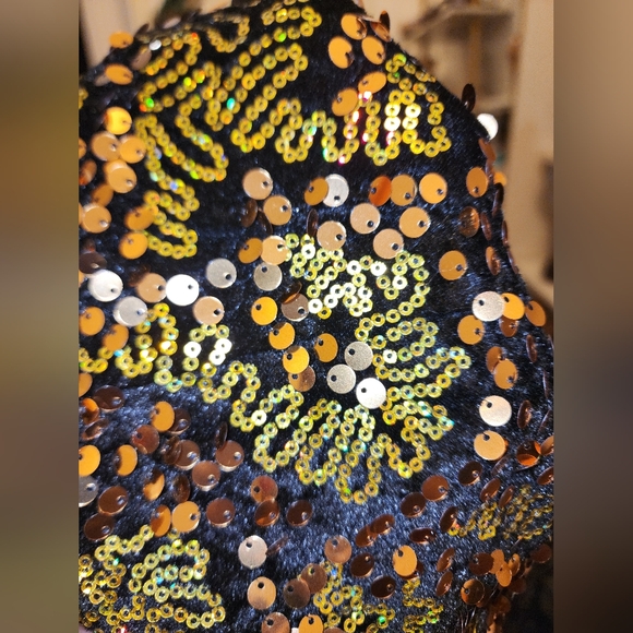 Plus Gold Sequin V Bar Bodycon Dress - Picture 4 of 4